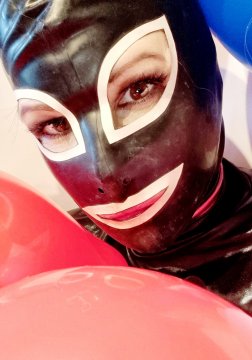 Bitchyboo uit Limburg,Belgie